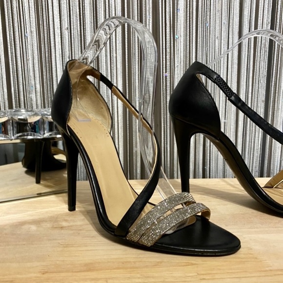 🔻SALE🔻HALSTON HERITAGE🔹EXCELLENT CONDITION • ALL LEATHER MATERIAL. - Picture 4 of 8